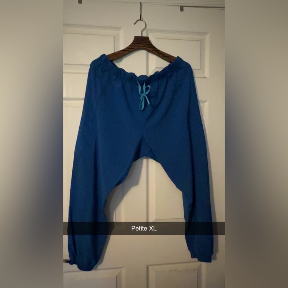 Carhartt Royal Blue Jogger scrubs